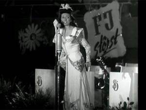 Rosita Serrano singing in Stockholm, 1944