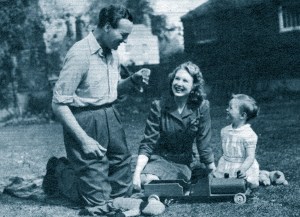 David and Primmie Niven with David Jr, in 1945