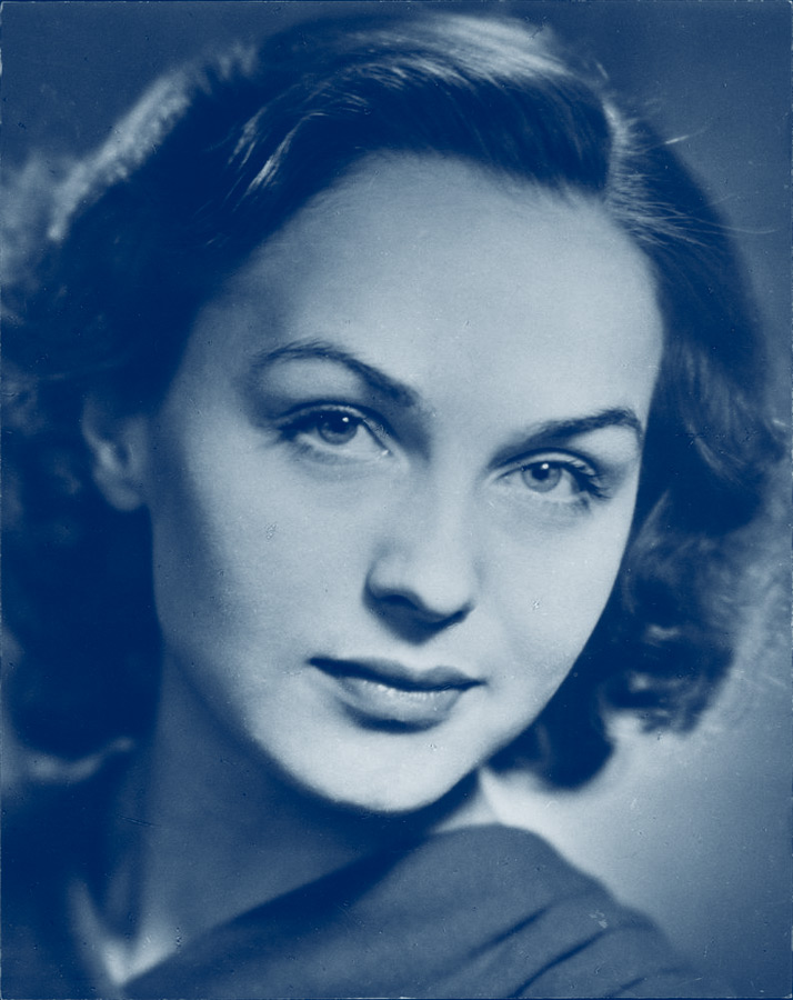 Hjordis Genberg - young, fresh-faced and perfect for modelling face cream.