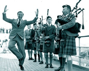 "Hooch". David Niven arrives to play Bonnie Prince Charlie, 1947