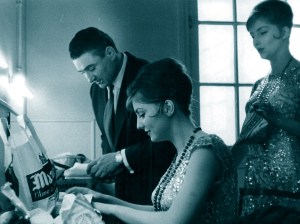 Mia and Genberg on a lunch-break with French actor Lucien Fleurot.