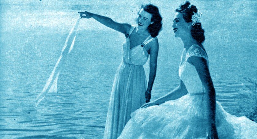 Hjördis Genberg fashion photograph from 1945, with singer Ruth Kasdan.