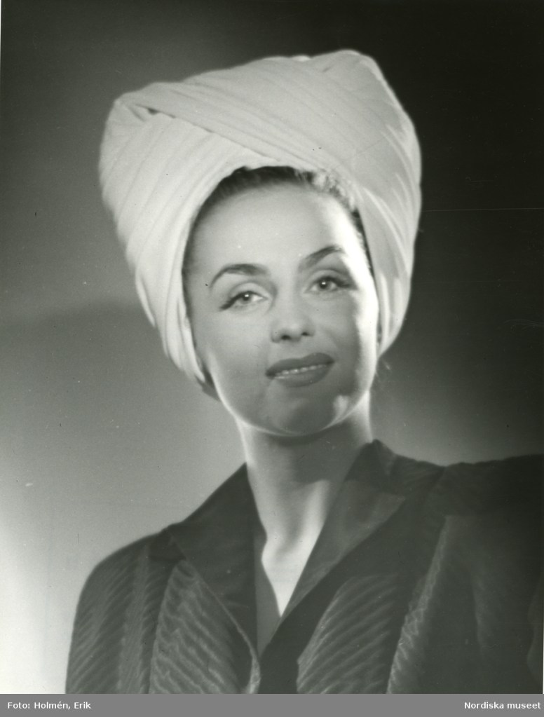 Hjördis Genberg, 1945.