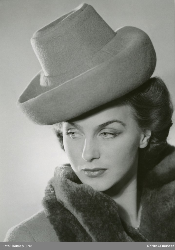 Hjördis Genberg, 1943.