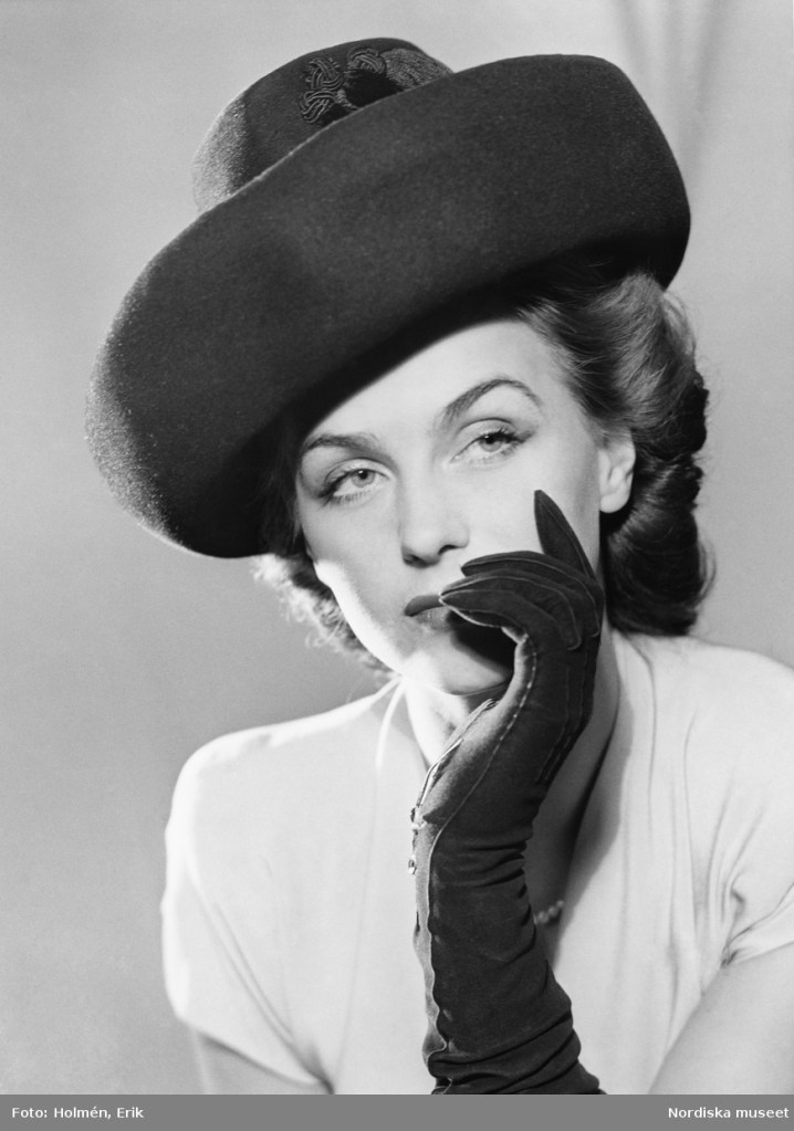 Hjördis Genberg, 1943.