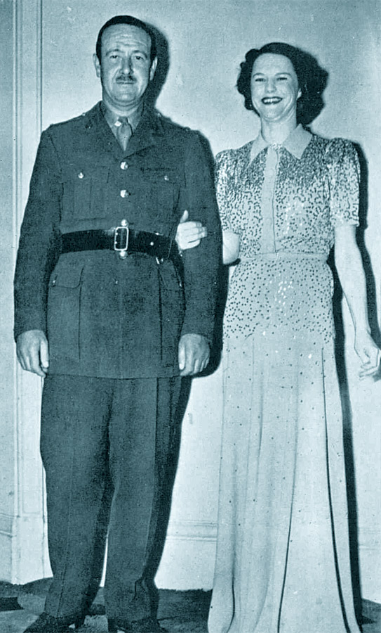 Max Niven, wedding, 1940