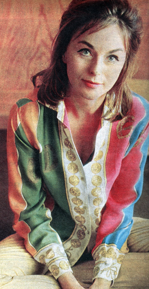 Hjördis Niven. Cool shirt! 1961